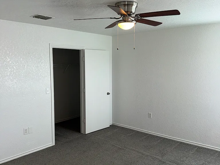 7238 Azalea Sq — Photo 10