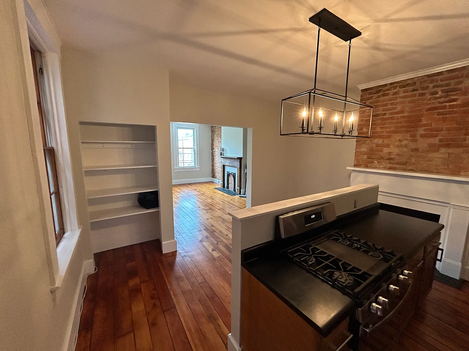 2 bed, 1.5 bath, 1400 sqft, $2,600 — Photo 4