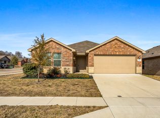 424 Amory St, Azle, TX 76020
