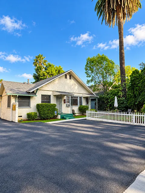 52 N Allen Ave #1