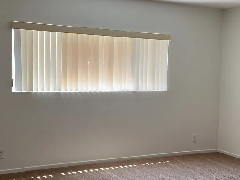 9046 Lakeview Dr — Photo 4