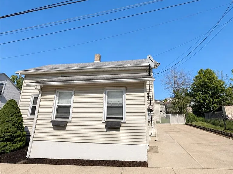 1119 Furnace St — Photo 2