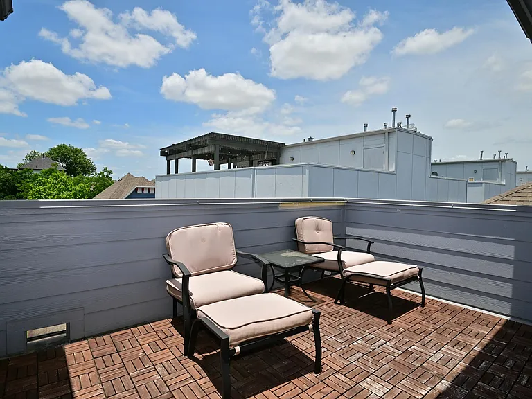 1117 W 16th St #C — Photo 98