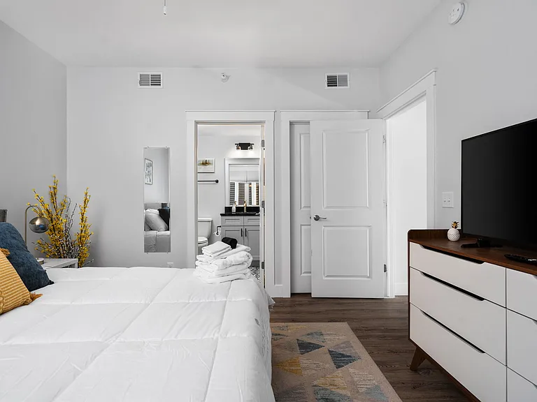 922 E Front St #201 — Photo 17