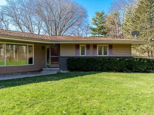 1920 Yale Bridge Rd, South Beloit, IL 61080