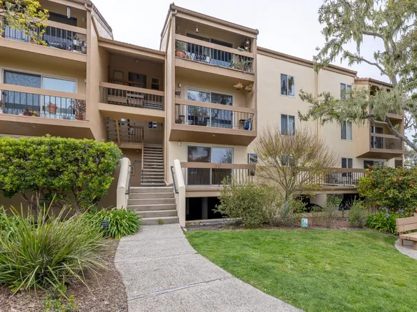 2103 Golden Oaks Ln, Monterey, CA 93940