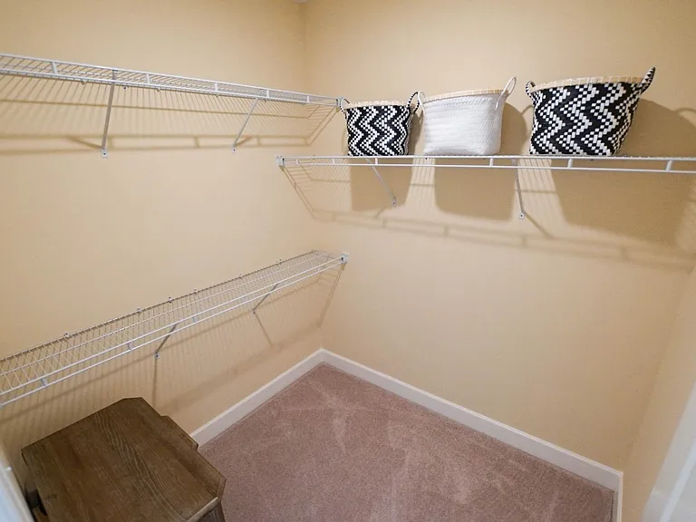 Dockside Village Apartments — Photo 7