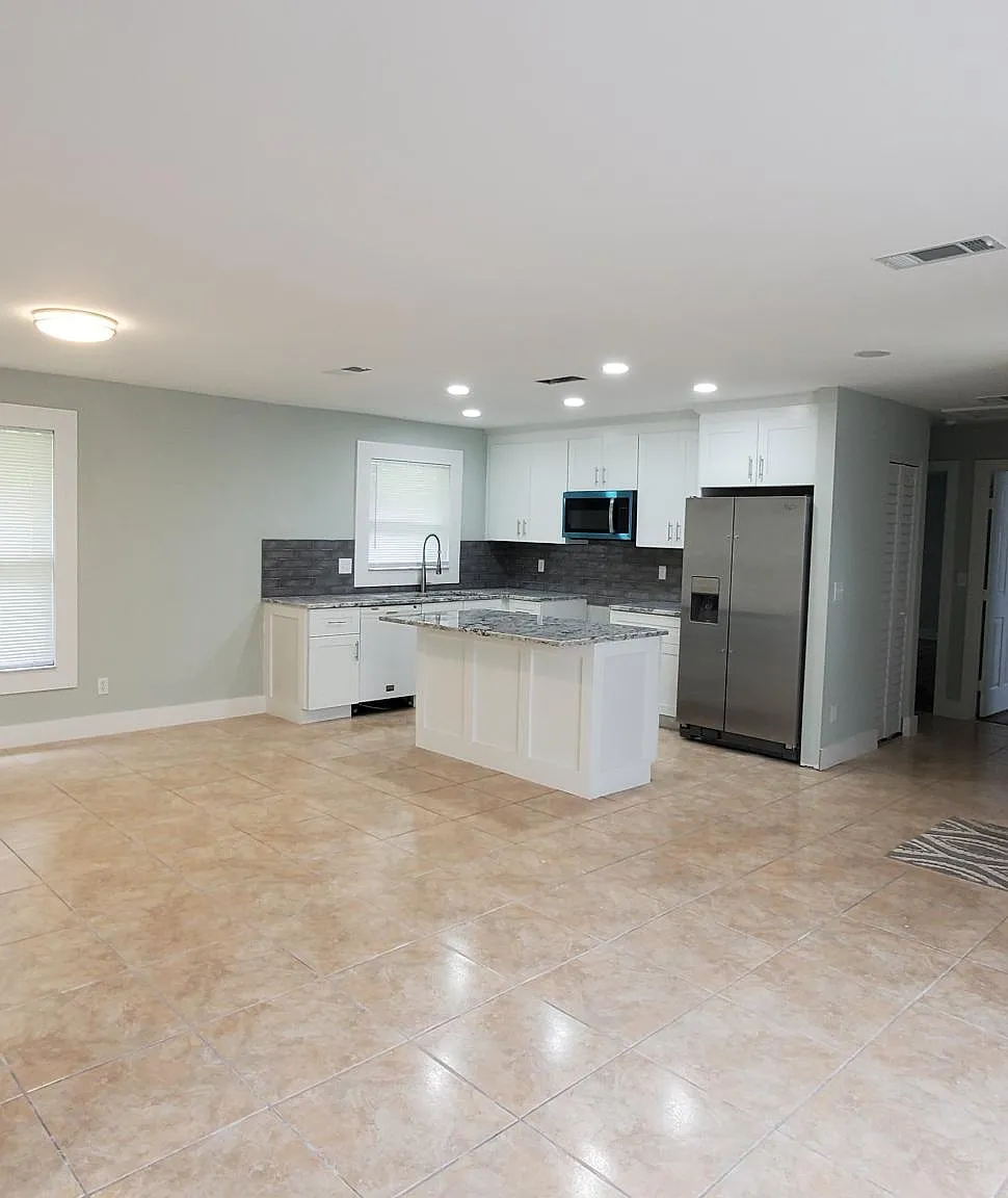 2 bed, 1085 sqft, $1,500 — Photo 2
