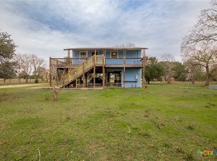 2596 Gin Rd, Inez, TX 77968