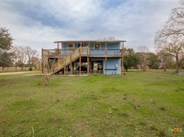 2596 Gin Rd, Inez, TX 77968