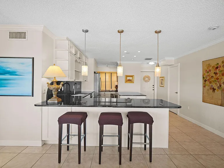 3100 NE 48th St #415 — Photo 8