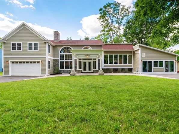 5188 Hoag Ln, Fayetteville, NY 13066