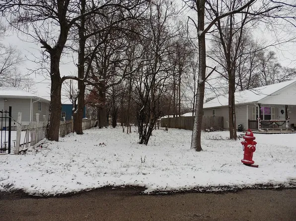 115 Rev Walton Dr, Lockport, IL 60441