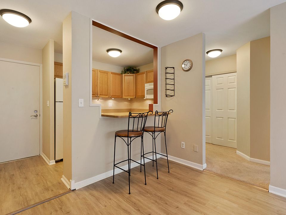 1st image of 2222 E Belleview Pl APT 206