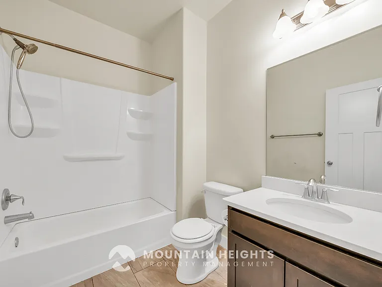 607 E Sawback Ln — Photo 16
