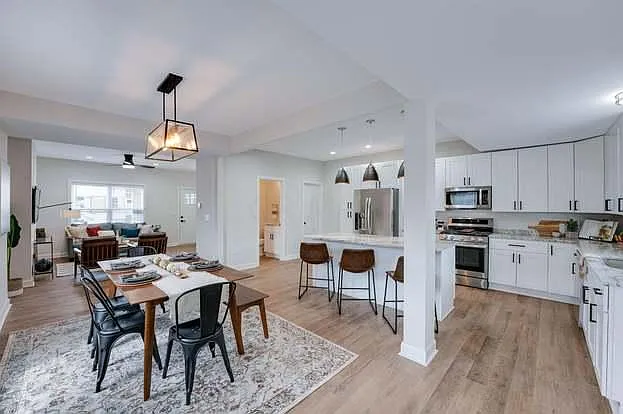 879 Bellows Ave — Photo 3
