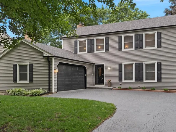 308 Eastern Ave, Barrington, IL 60010