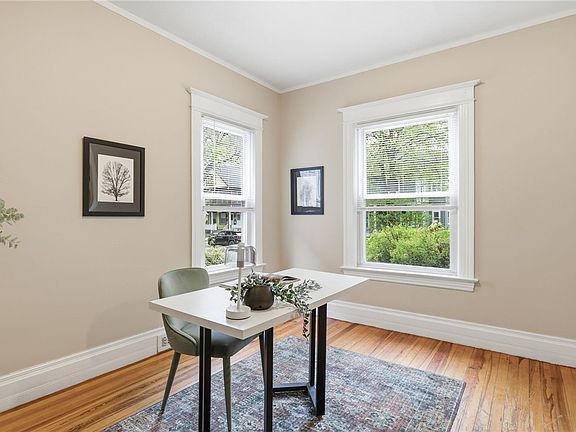 5th image of 53 Belmont St