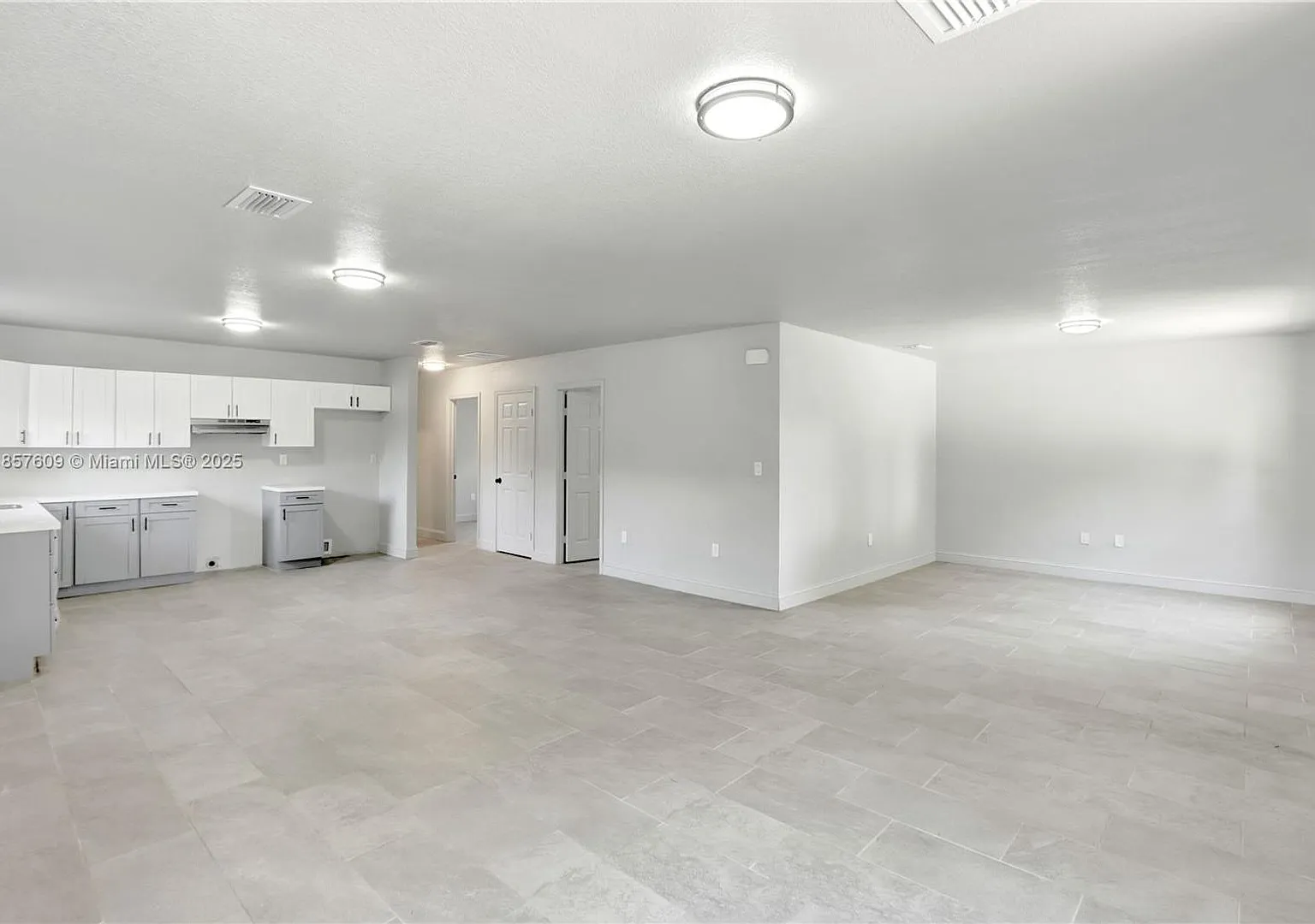 861 NW 6th Avenue 1, Pompano Beach, FL 33060 — Photo 3