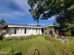 3305 Parkridge Rd, Marianna, FL 32446