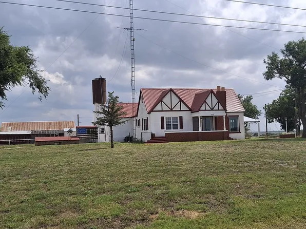 16296 Interstate Highway 40, Shamrock, TX 79079