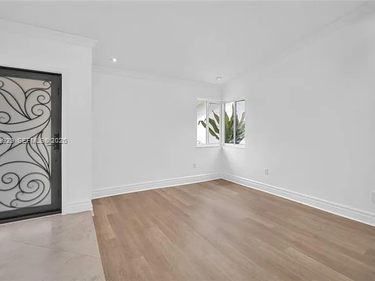 15715 SW 76th Ter — Photo 7