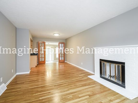 3rd image of 110 Brunswick Dr