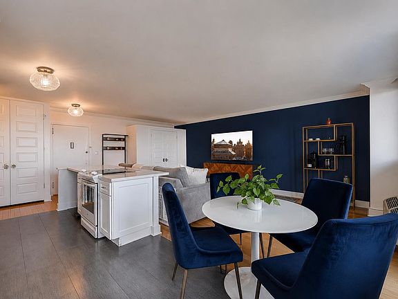 3rd image of 100 Manhattan Ave APT 708