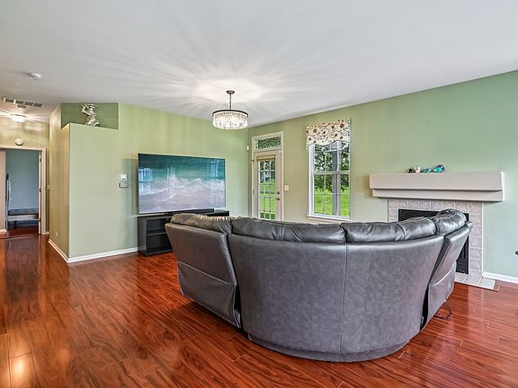 2nd image of 519 King Ave
