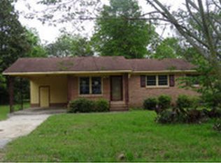 210 N Calhoun St, Bishopville, SC 29010
