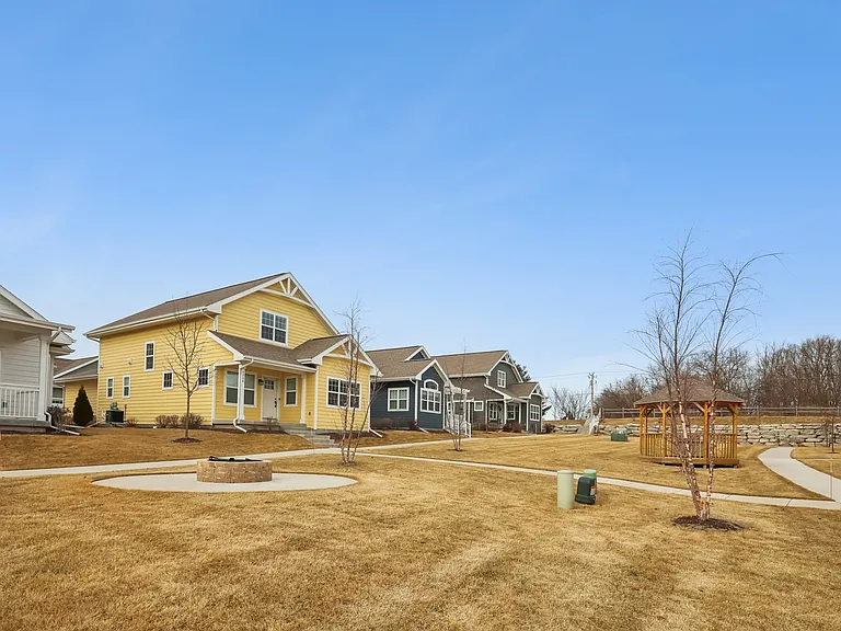 9924 Peach Leaf Ln — Photo 4