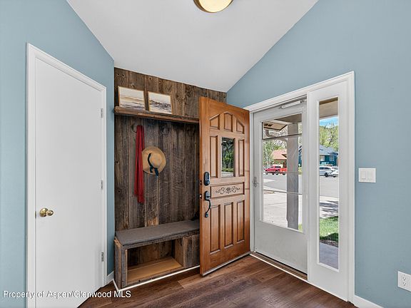 3rd image of 463 Palmetto Dr