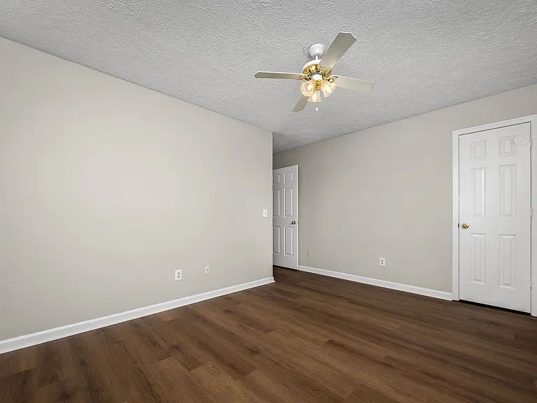 2312 Willowbrook Dr — Photo 21