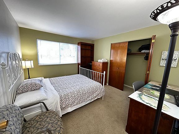 4th image of 6504 35th Ave NE APT 1