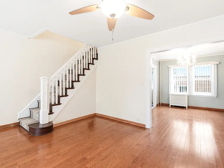 6799 Exeter St — Photo 8
