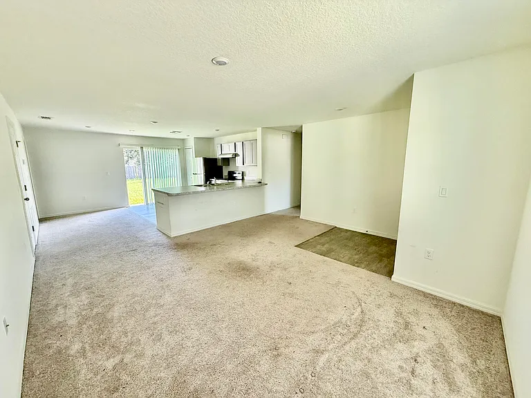 149 SW Becker Rd — Photo 5