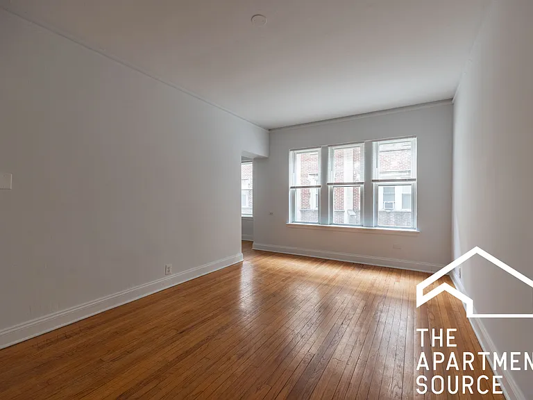 7350 N Damen Ave #G — Photo 6