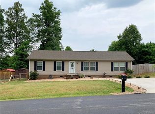 2980 Teton Dr, Newton, NC 28658