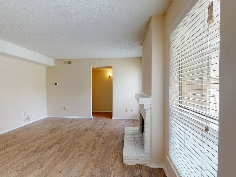 Addison Apartments at the Park — Photo 201