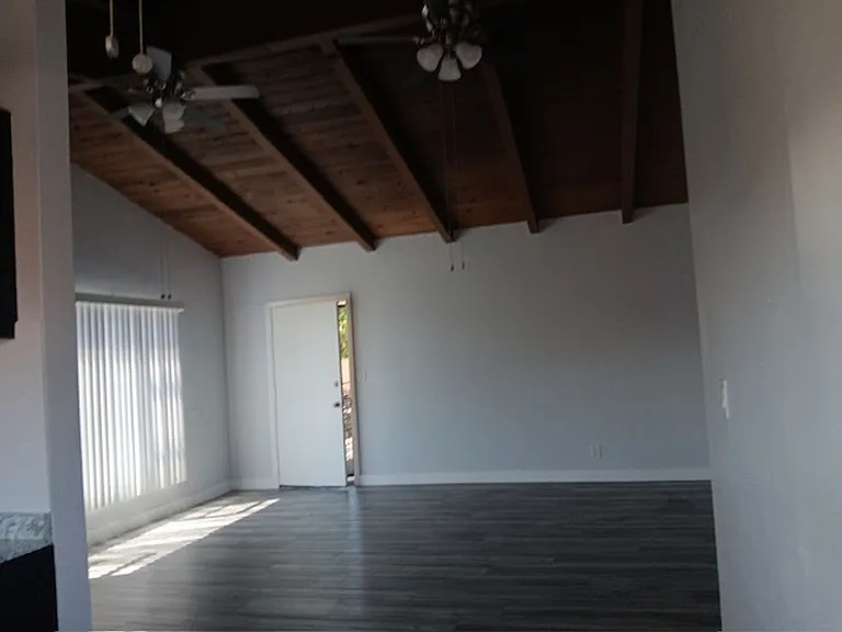 6346 Middleton Ave — Photo 7