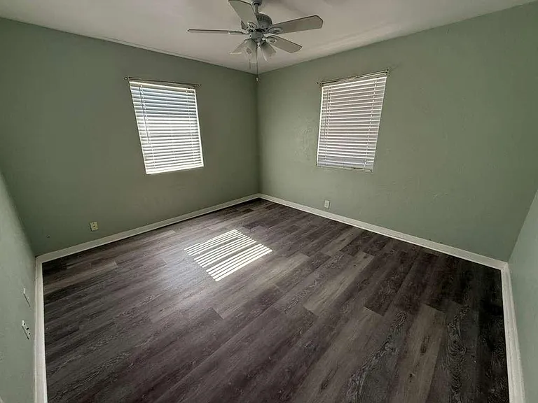 140 Frazar Rd — Photo 12