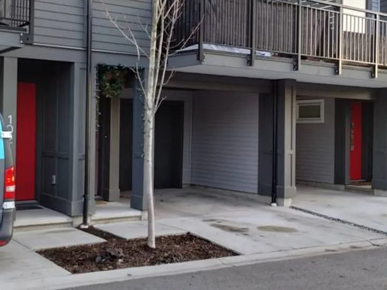 17568 57a Ave — Photo 15