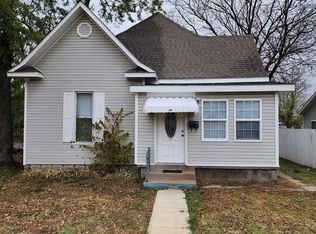 713 W Daugherty St, Webb City, MO 64870