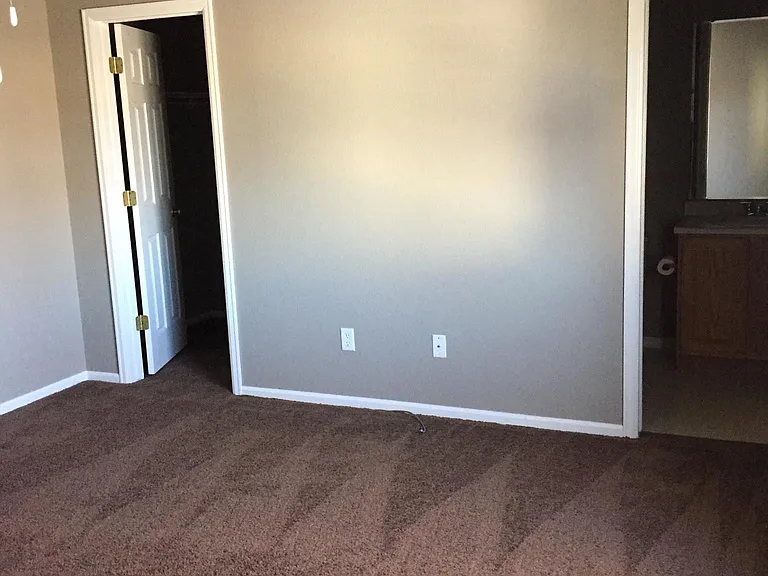 309 Plowman Ct — Photo 8