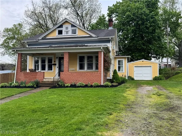 67 N Mulberry St, Fredericktown, OH 43019