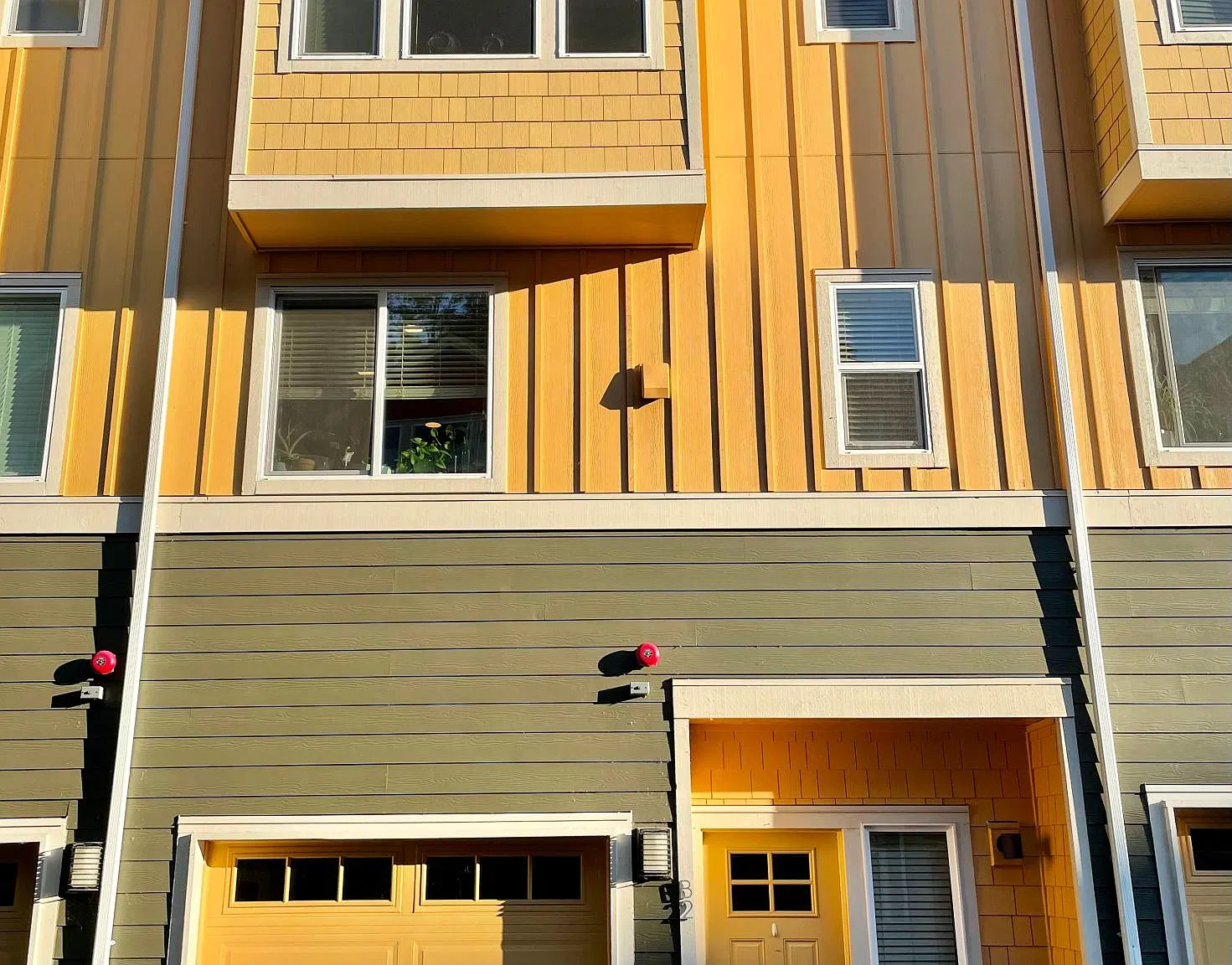 23000 NE 8th St — Photo 1