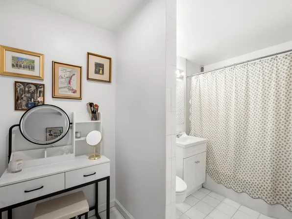 30 East 37th Street 2E image 6 of 7