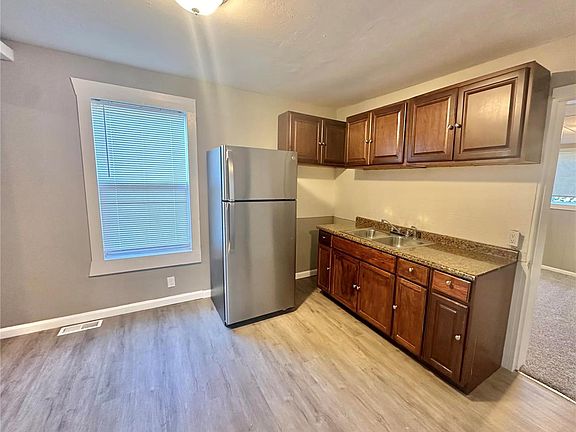 4th image of 6301 Madison Ave