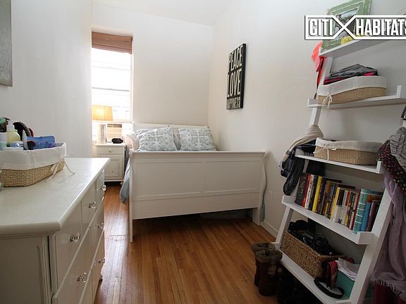 3rd image of 68 W 82nd St APT 2B