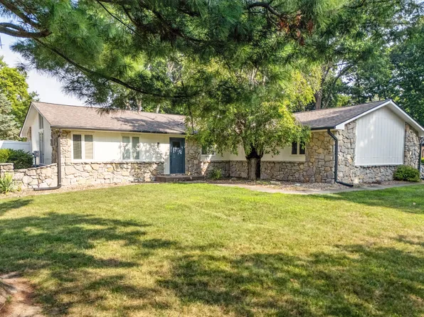 5982 Oak Hill East Dr, Plainfield, IN 46168